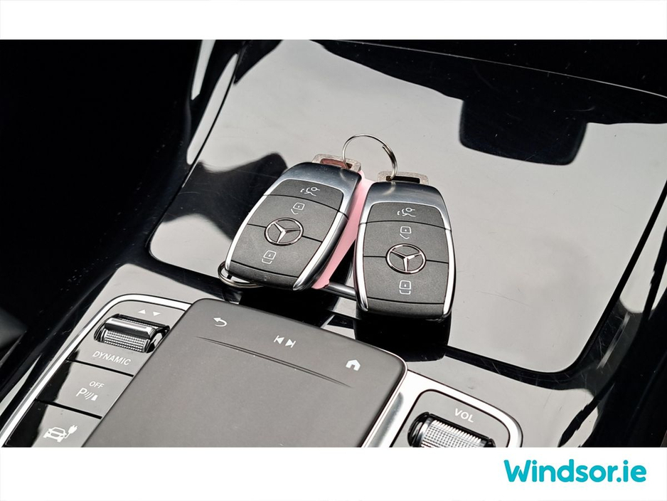 2023 Mercedes-Benz EQC Eqc 400 Amg Line Edition 4Matic 80kWh Electric €39,995