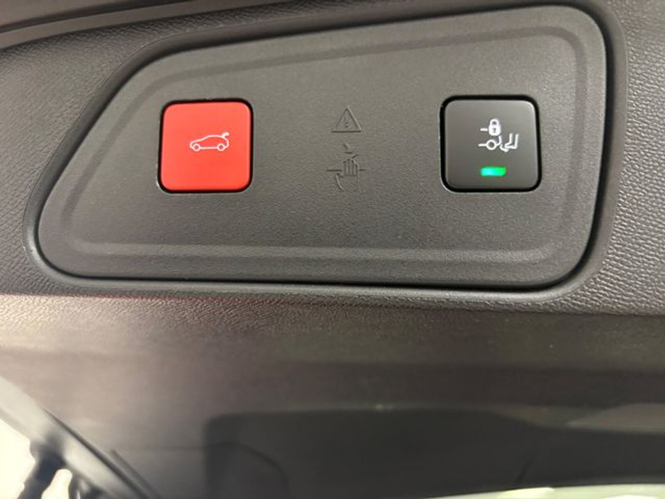 2021 Peugeot 3008 HYBRID2 PHEV 300bhp GT €24,495