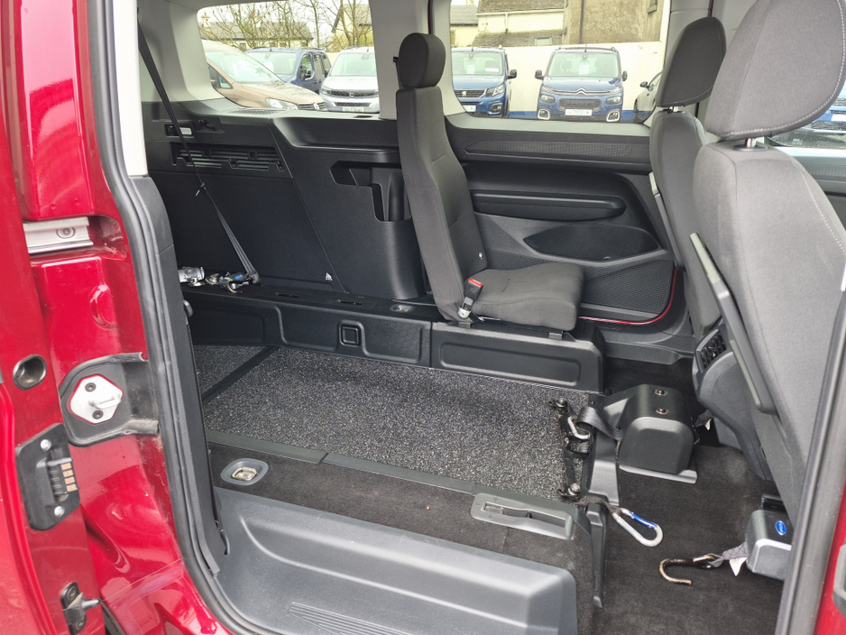 2023 Ford Tourneo Connect - image 10