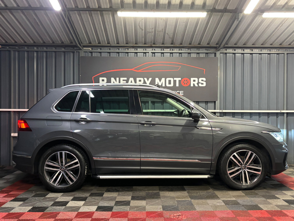 2021 Volkswagen Tiguan - image 4