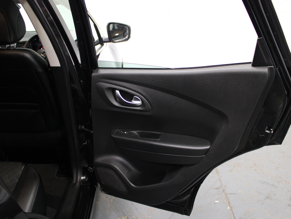 2019 Renault Kadjar - image 31