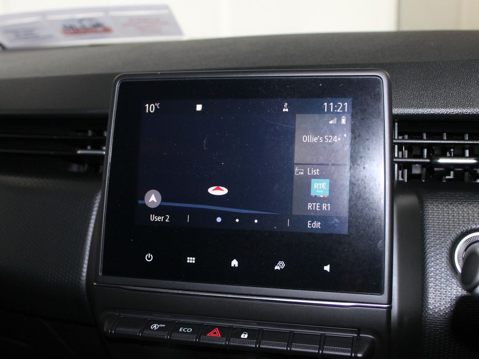 2020 Renault Clio - image 16