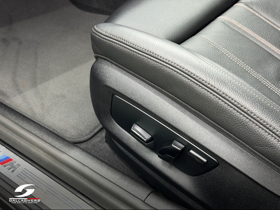 2022 BMW 5 Series - image 19