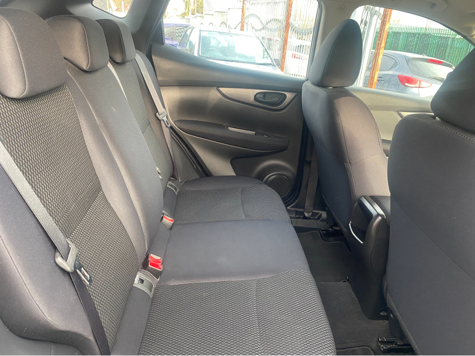 2017 Nissan Qashqai 1.2 PET XE E6 4DR €11,250