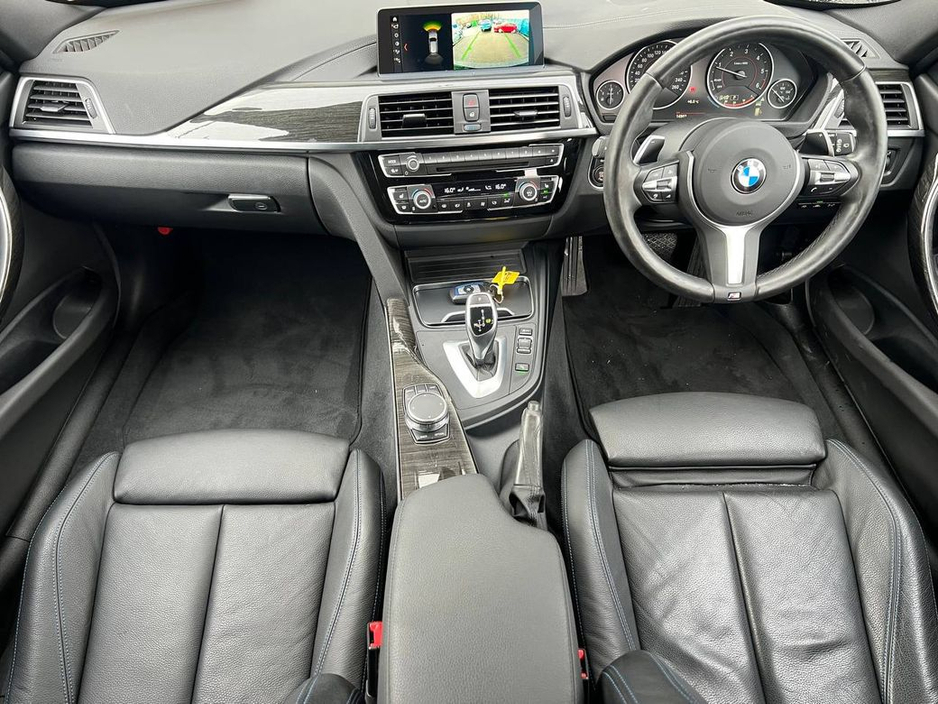 2018 BMW 3 Series 320d M-SPORT TOURING // ONLY 14, 900 KMS // 19" SHADOWLINE ALLOYS // LEATHER M-SPORT INTERIOR €26,900