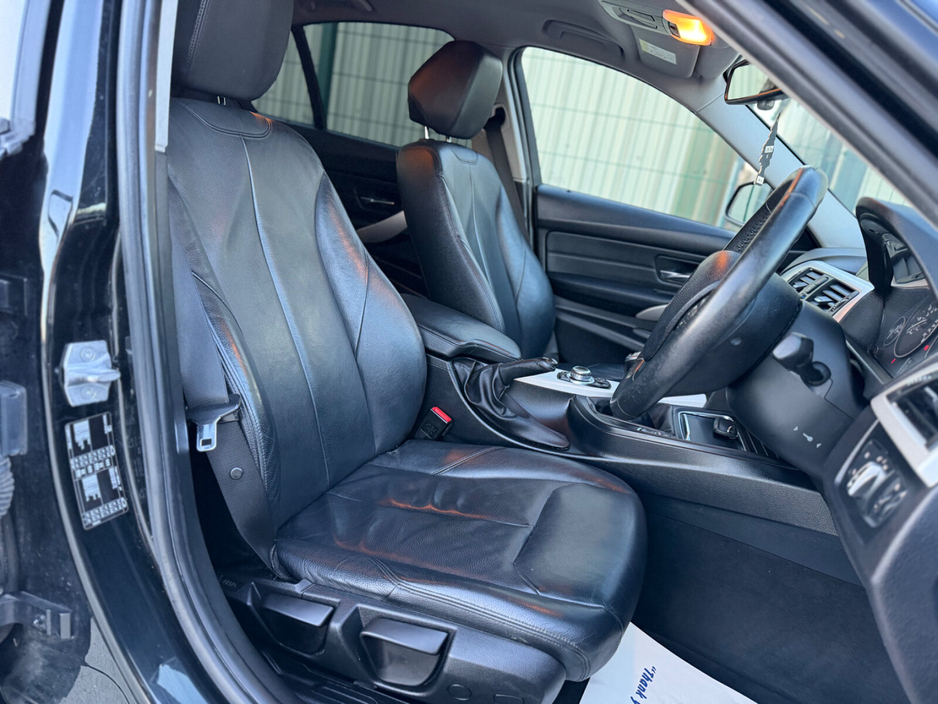 2017 BMW 3 Series - image 10