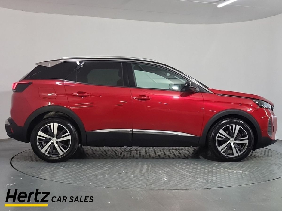 2023 Peugeot 3008 - image 2