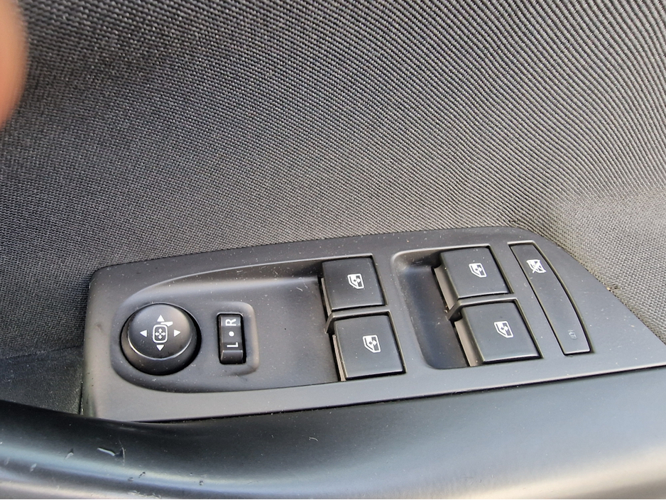 2017 Opel Astra - image 22