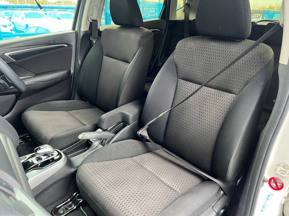 2019 Honda Fit - image 6