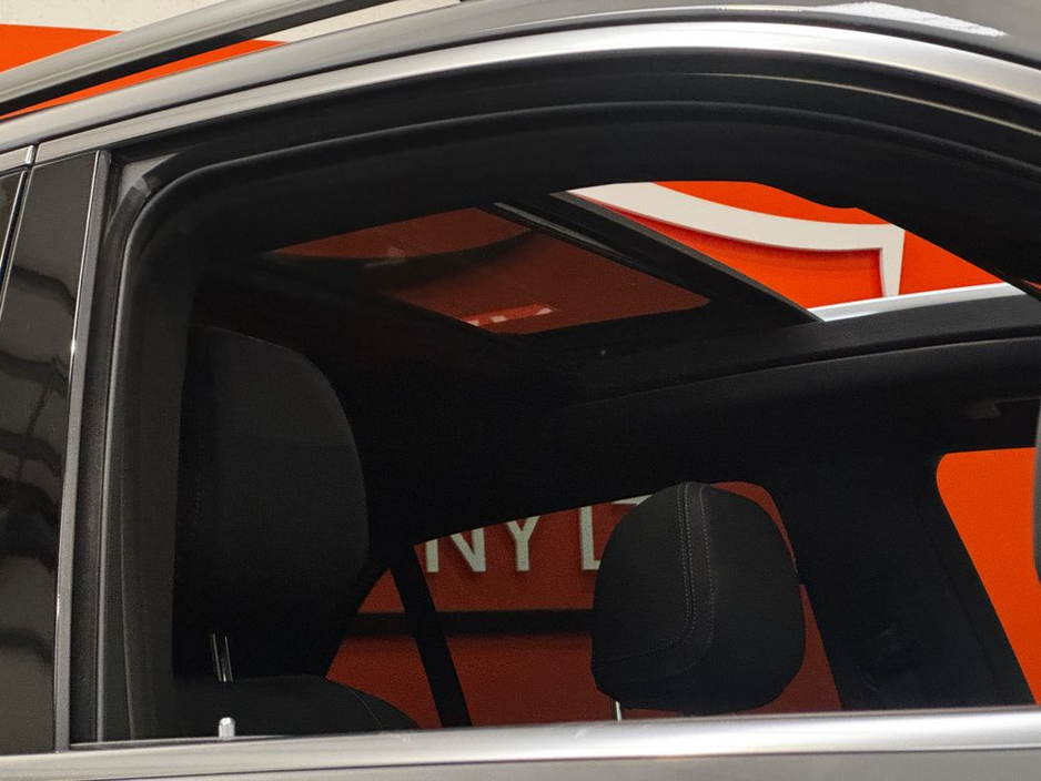 2025 Mercedes-Benz GLE Class - image 2