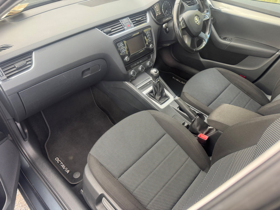 2014 Skoda Octavia - image 8