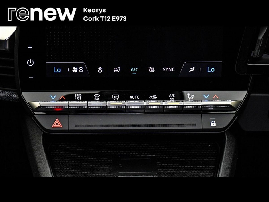 2023 Renault Megane E-Tech - image 31