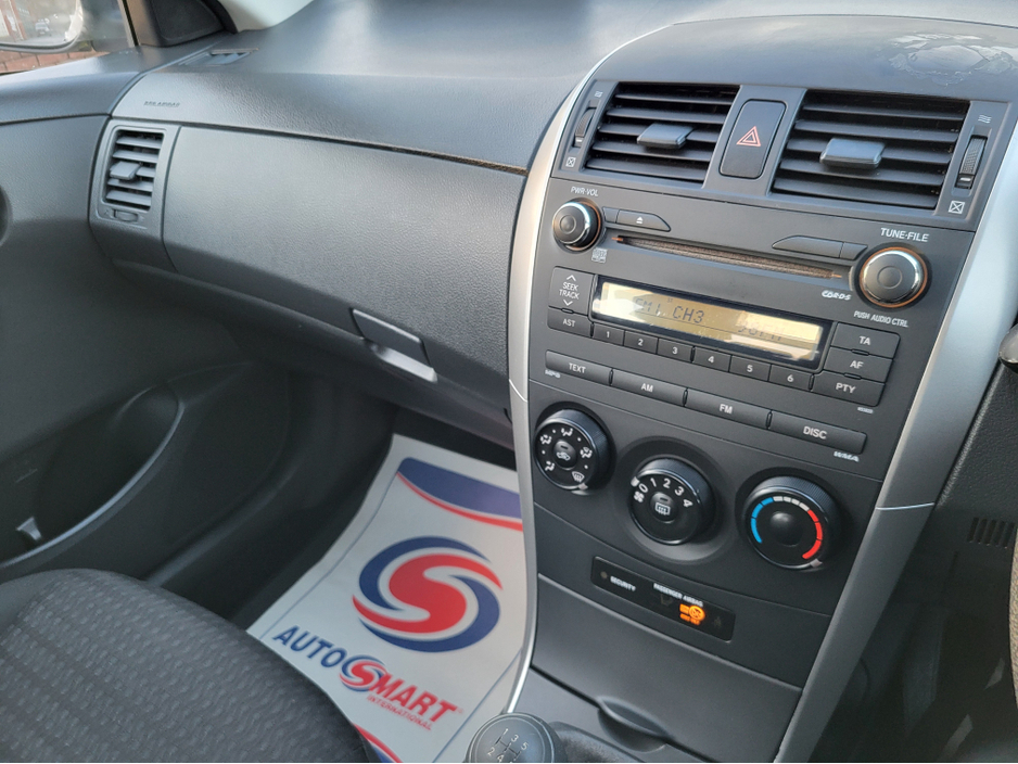 2010 Toyota Corolla - image 16