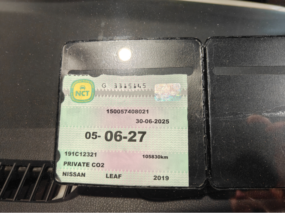 2019 Nissan Leaf - image 8