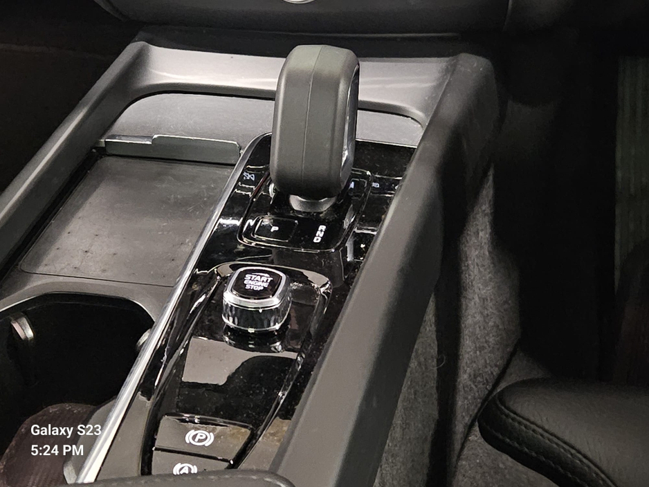 2023 Volvo XC60 T6 PHEV PLUS DARK AWD 5DR AUTO €53,950