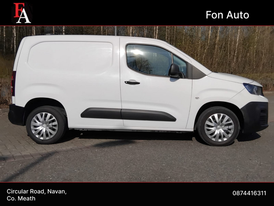 2019 Peugeot Partner - image 5