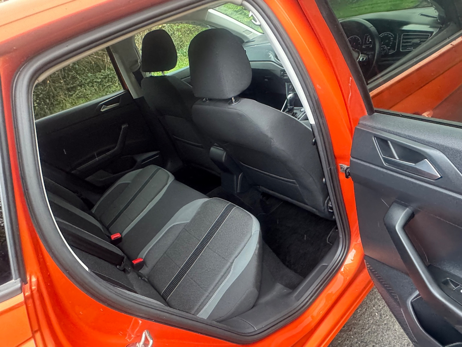 2018 Volkswagen Polo - image 8