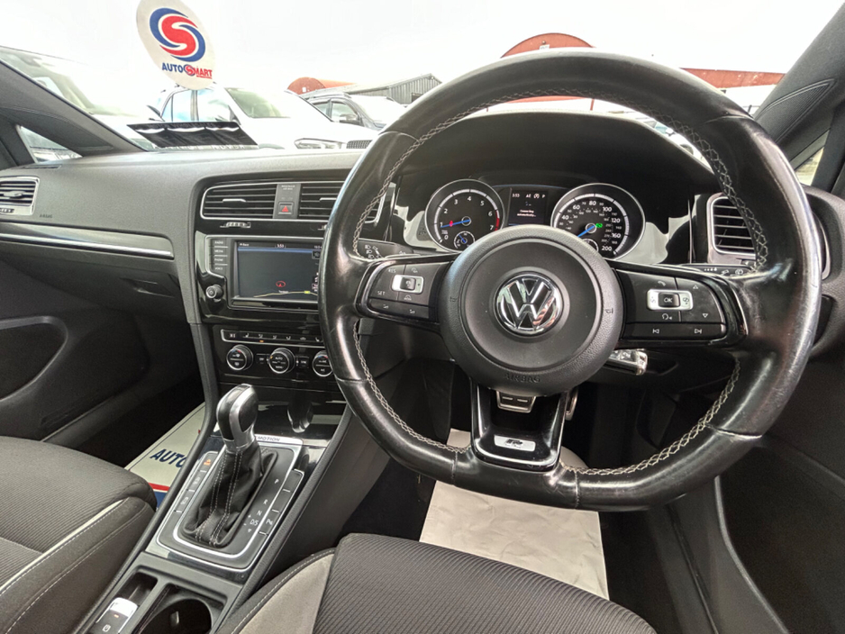 2017 Volkswagen Golf - image 11