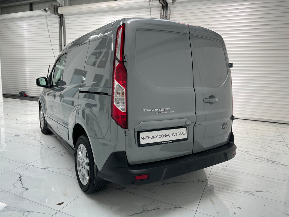 2023 Ford Transit Connect - image 4