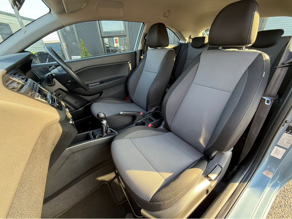 2016 Hyundai i20 - image 9