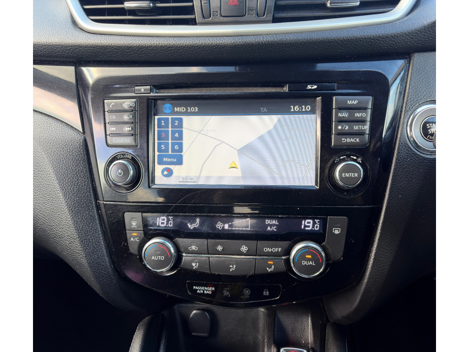 2015 Nissan Qashqai - image 13