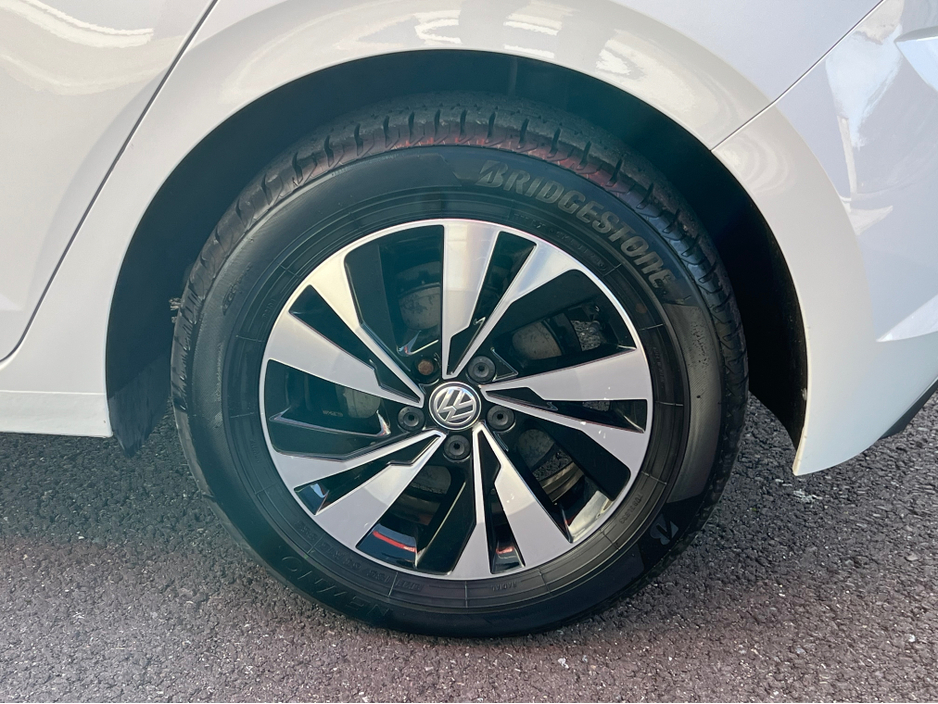 2019 Volkswagen Polo 1.0 TSI Automatic DSG tiny mileag €16,900