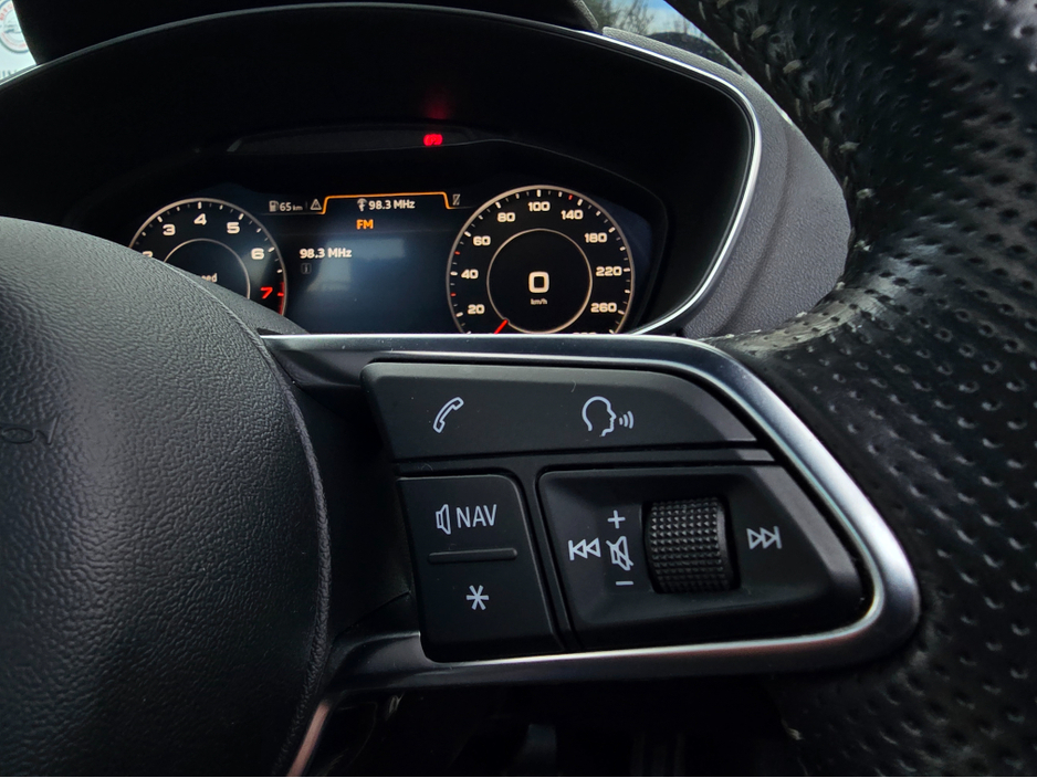 2016 Audi TT - image 21