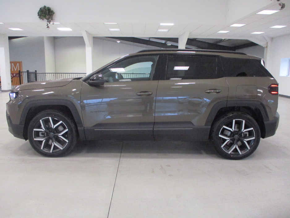 2026 Jeep Compass - image 9