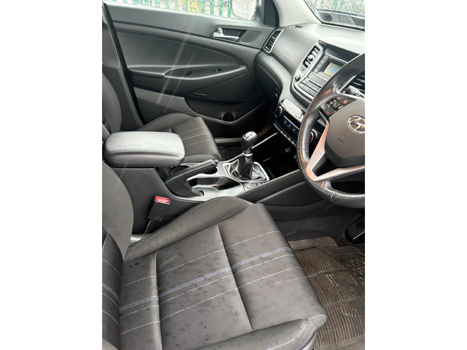 2017 Hyundai Tucson - image 8