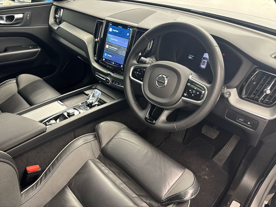2023 Volvo XC60 - image 6