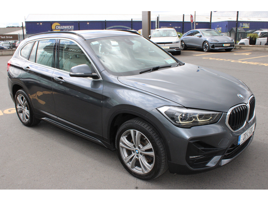 2020 BMW X1 - image 7
