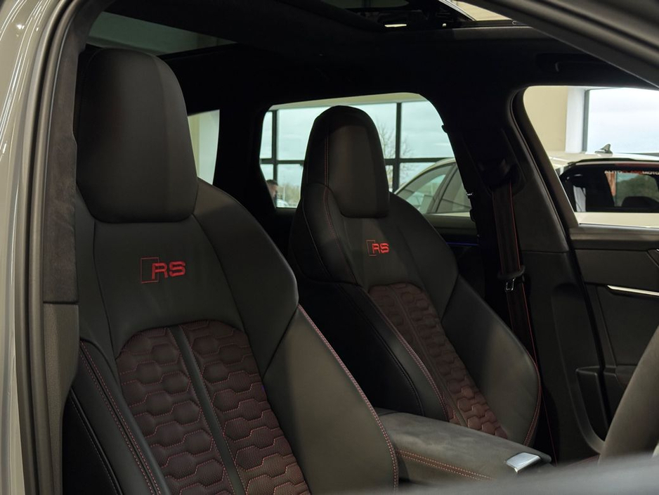 2024 Audi RS6 - image 18