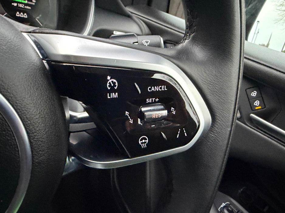 2024 Jaguar I-Pace - image 15