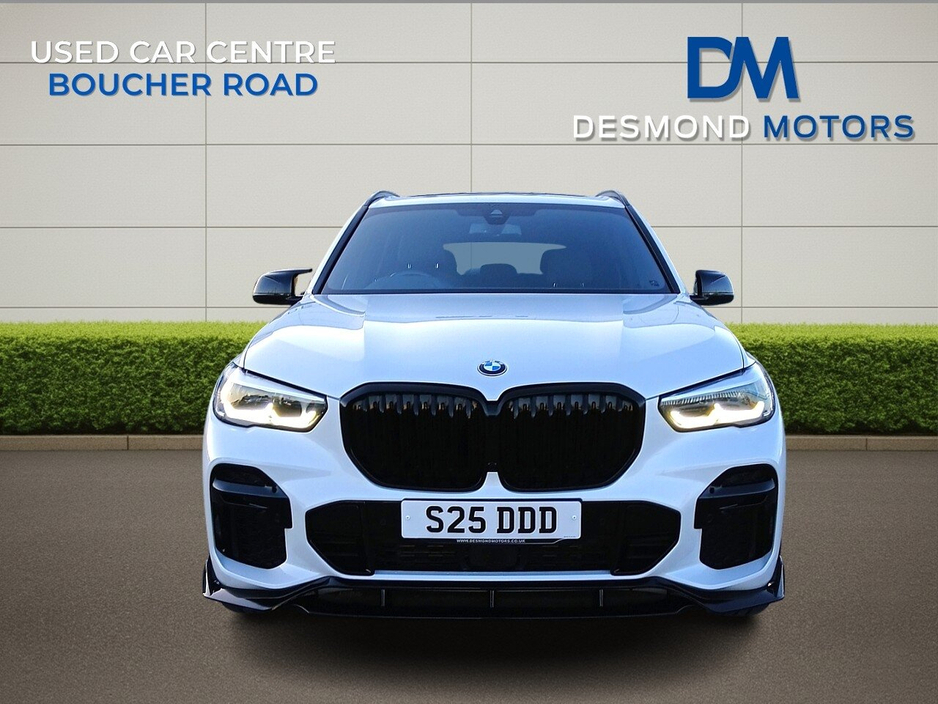 2022 BMW X5 - image 4