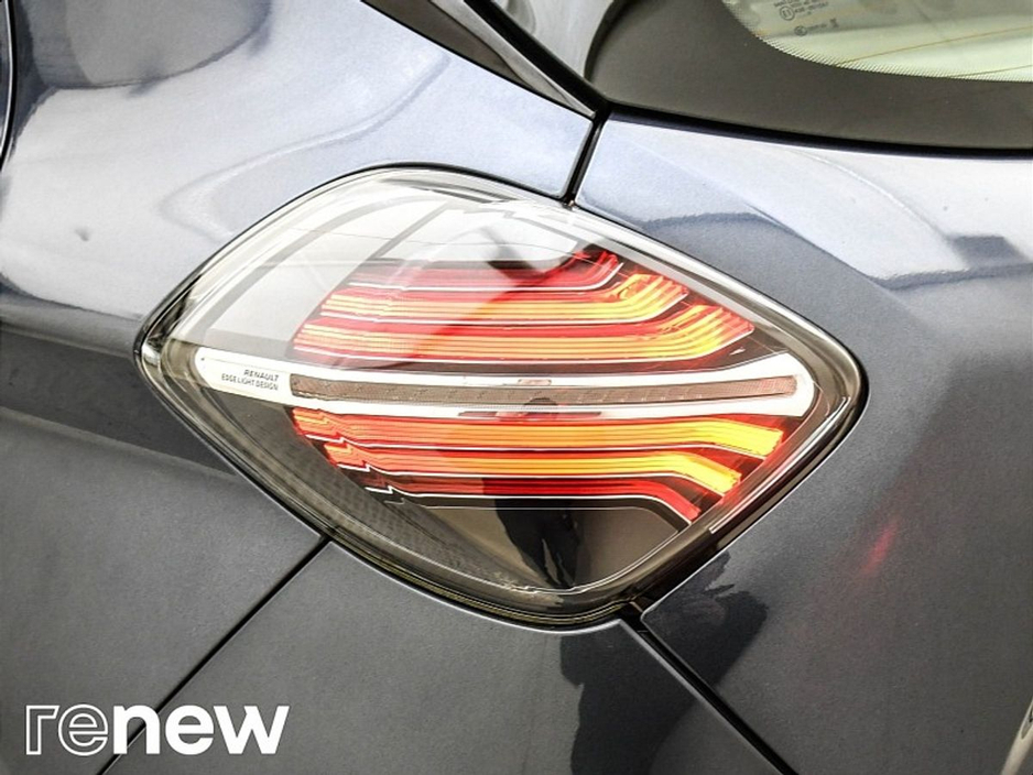 2022 Renault Zoe - image 20