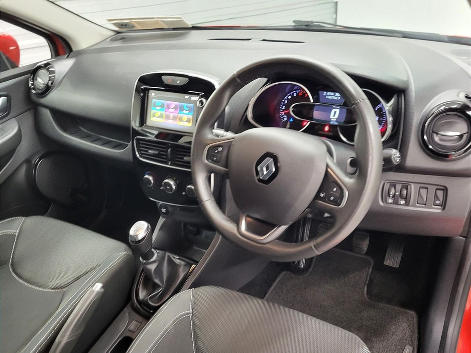 2019 Renault Clio - image 6