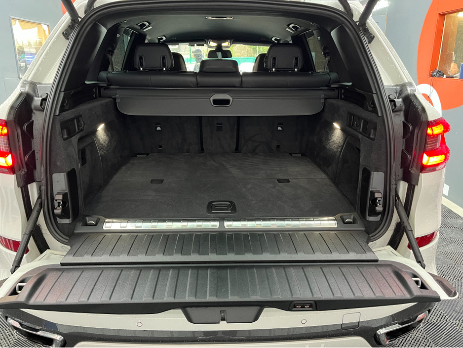 2021 BMW X5 - image 11