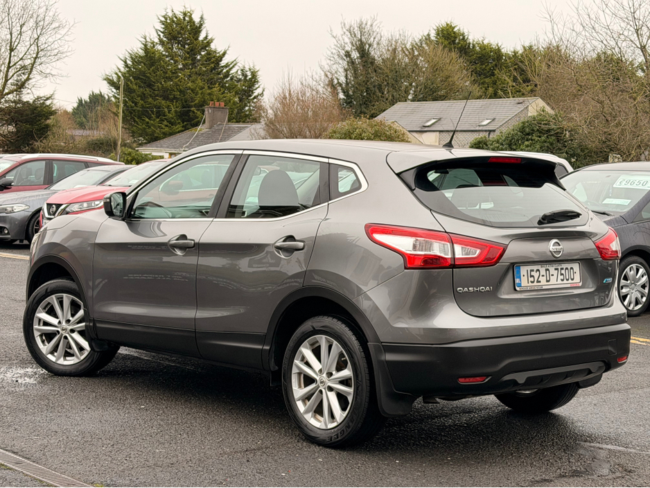 2015 Nissan Qashqai 1.5 SV E6 4DR €8,950