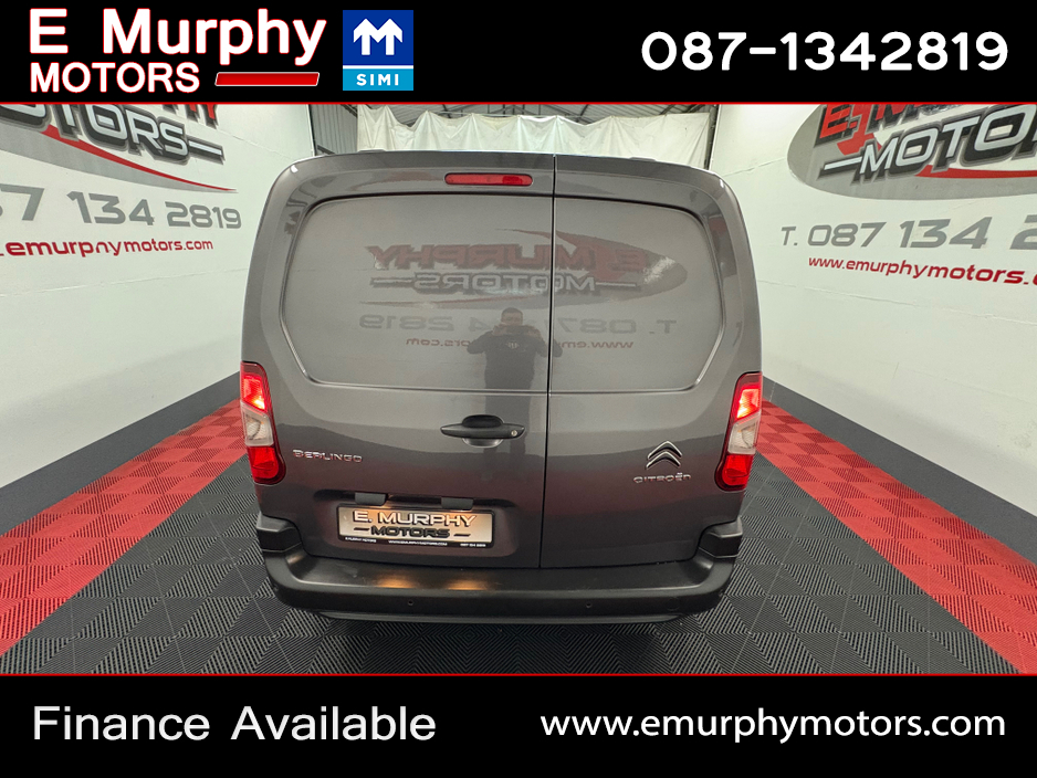 2023 Citroen Berlingo - image 5