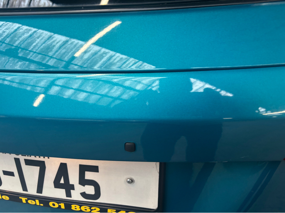 2019 Suzuki Vitara - image 4