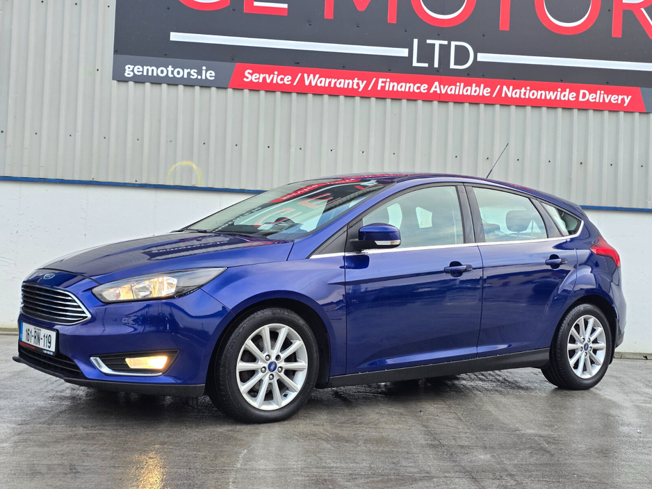2016 Ford Focus - image 13