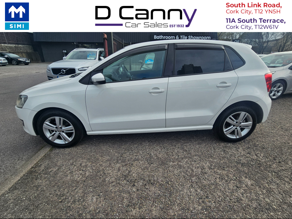 2014 Volkswagen Polo - image 7