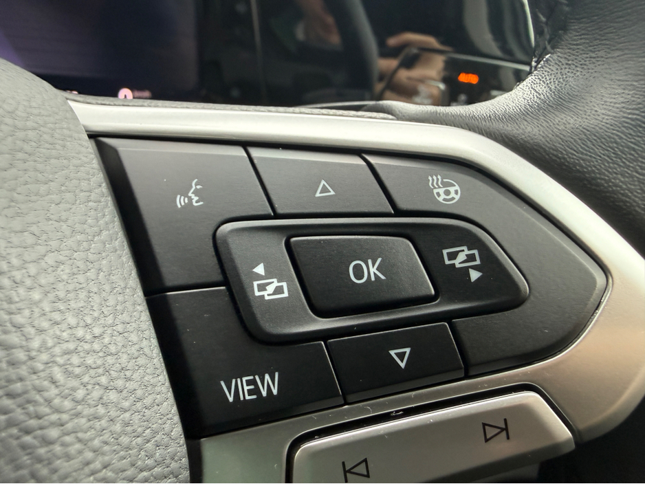 2023 Volkswagen Golf - image 17