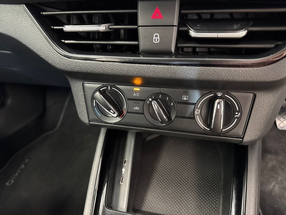 2021 Skoda Kamiq - image 17