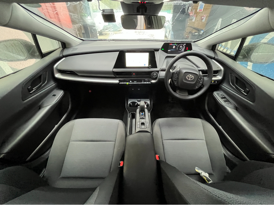 2025 Toyota Prius - image 13