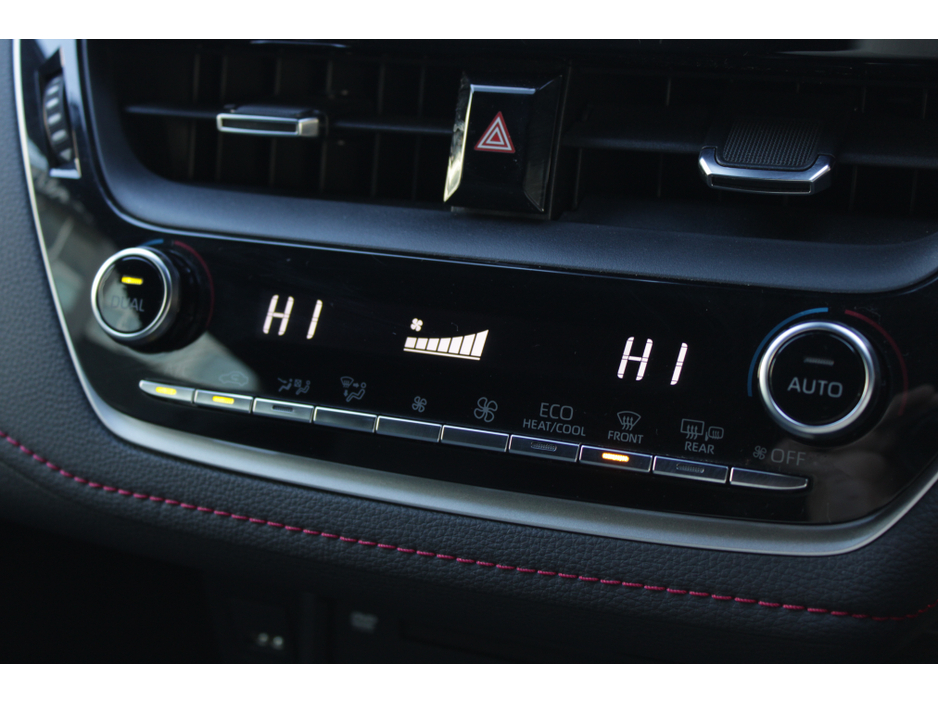 2020 Toyota Corolla - image 15