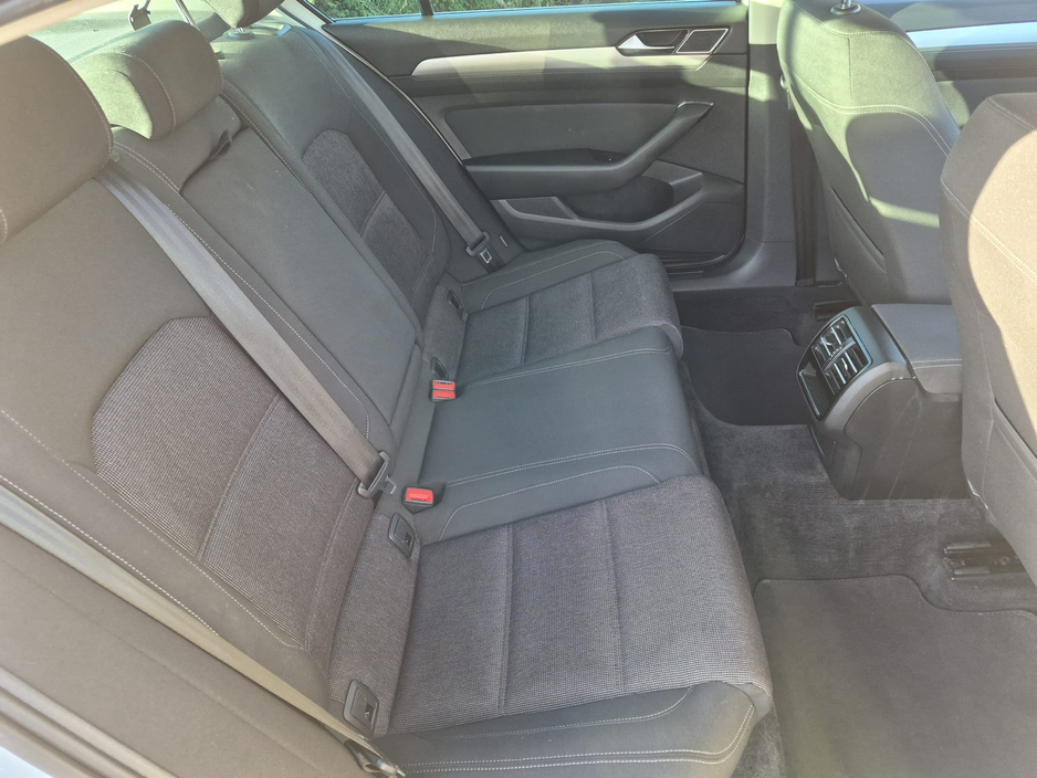 2016 Volkswagen Passat  €9,999