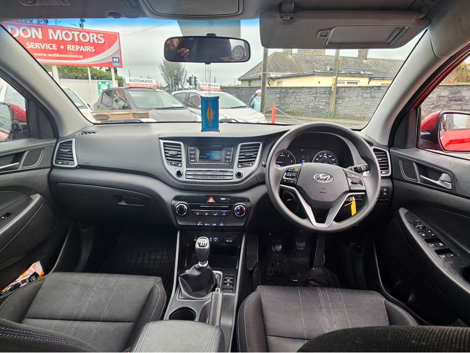 2017 Hyundai Tucson - image 2