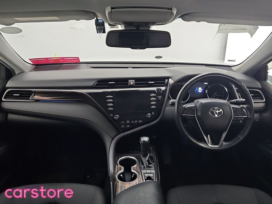 2019 Toyota Camry - image 11