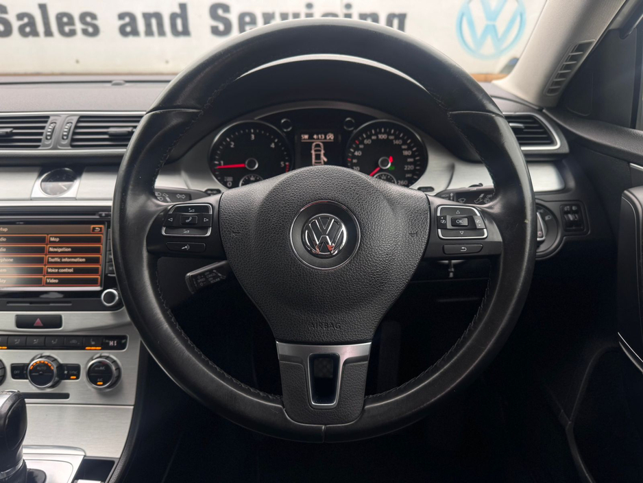 2013 Volkswagen Passat 2.0 TDI HIGHLINE BLUEMOTION 14 140PS 4DR AUTO €8,750